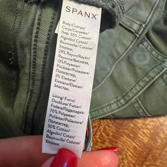 SPANX Twill Cargo Ankle Pant Soft Sage. PETITE Medium. Worn once, washed once. - Picture 4 of 5